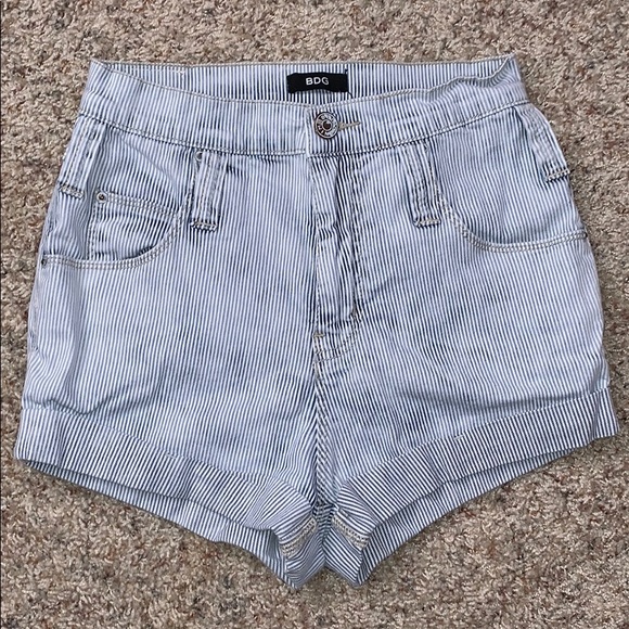 Urban Outfitters Pants - Urban Outfitters BDG Mom Shorts